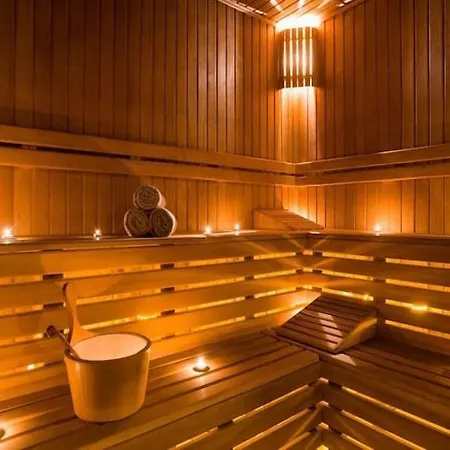 Апартаменты In By The River & Beach, Cleaning Included *